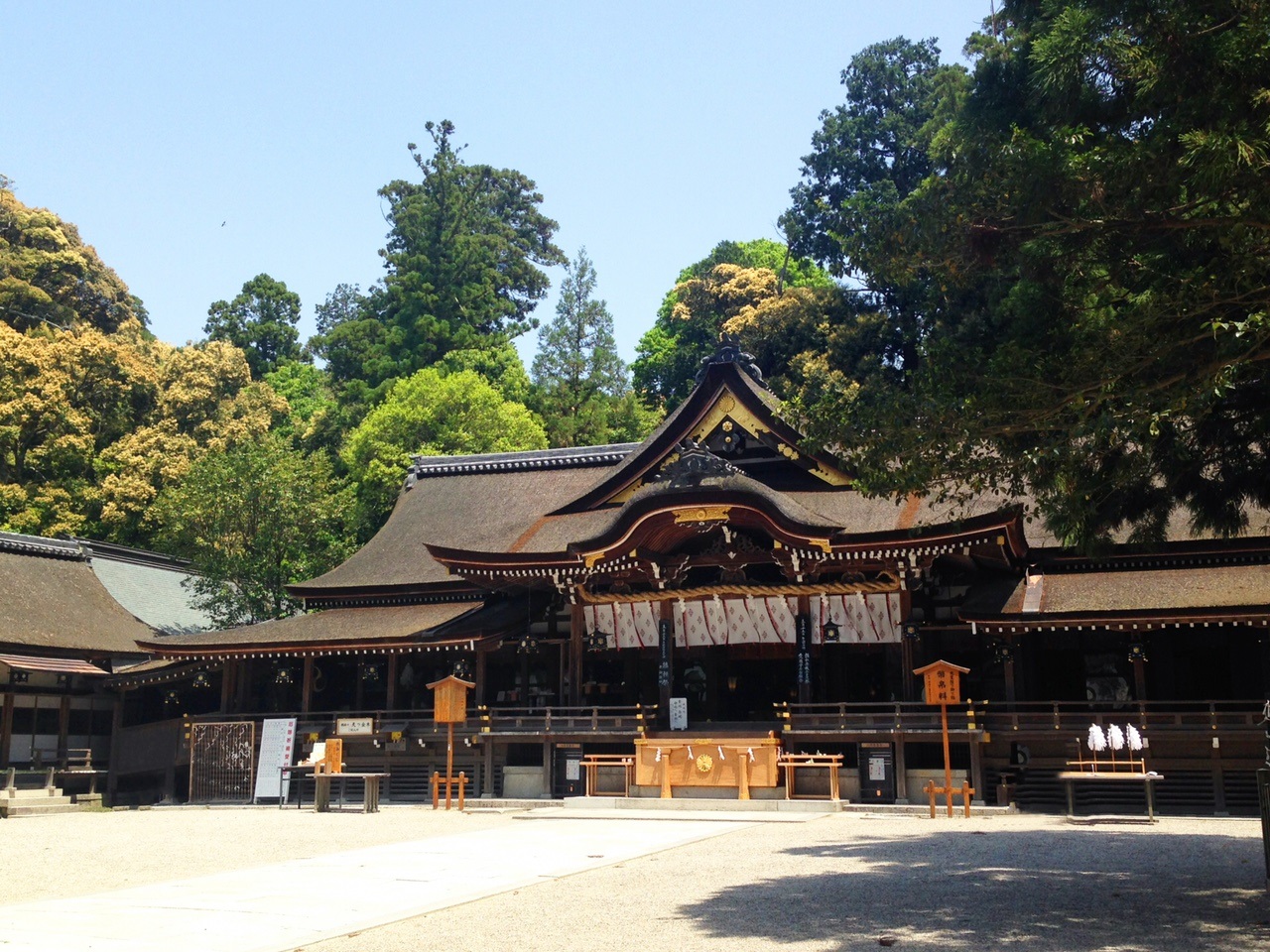 大神神社の拝殿